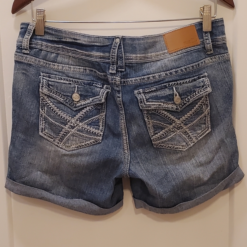 Stretchy Ripped Jean Shorts - Picture 3 of 4